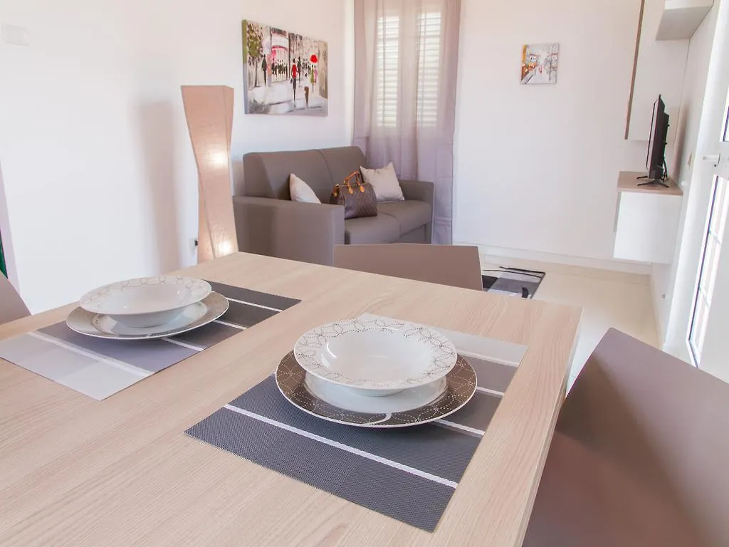 Gelso Bianco Apartments Campofelice Di Roccella Italien