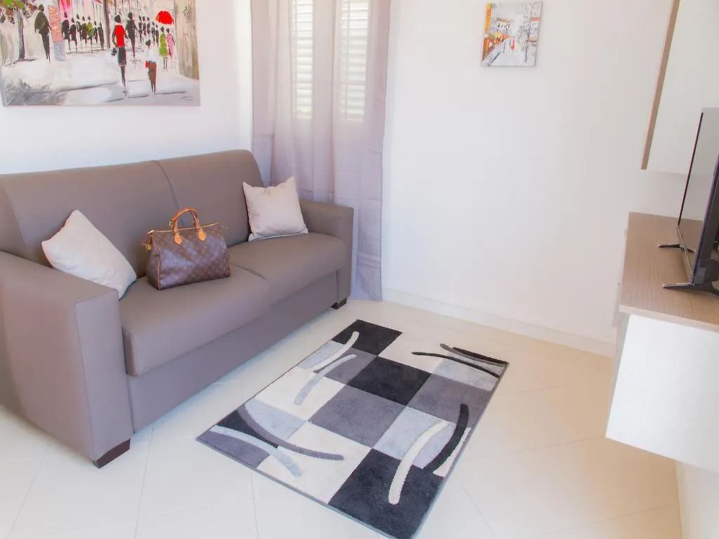 Gelso Bianco Apartments Campofelice Di Roccella Italien