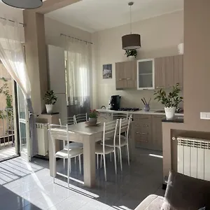 Casa Elodie Apartment