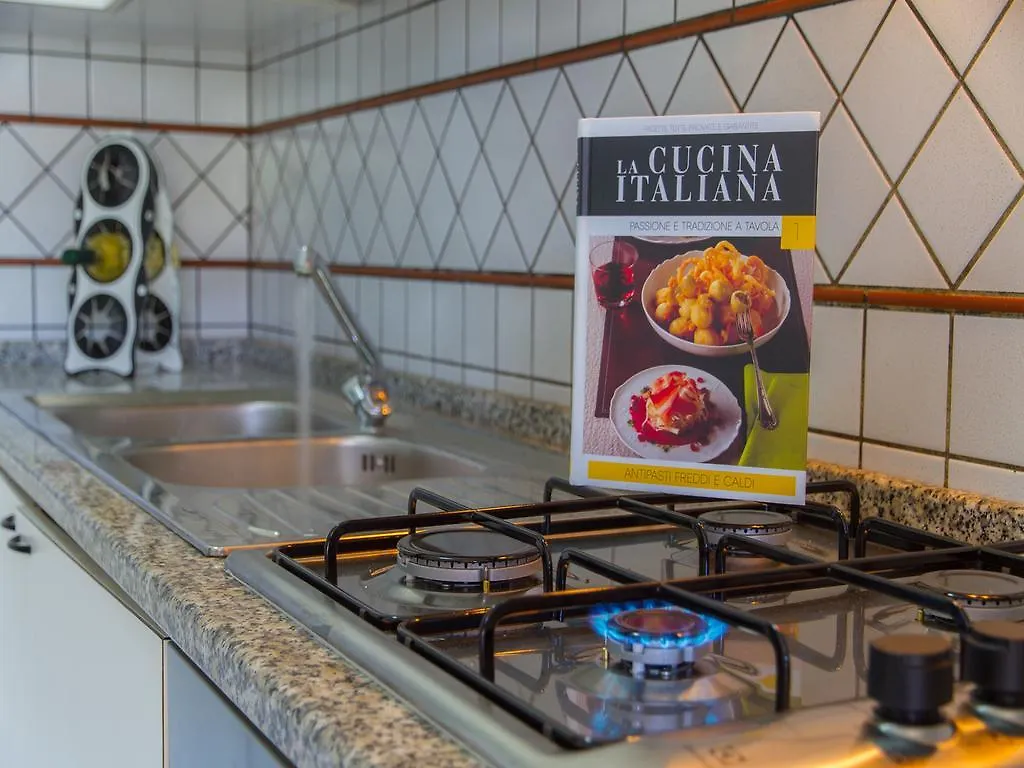 Gelso Bianco Apartments Кампофеличе-ди-Роччелла 0*,  Италия
